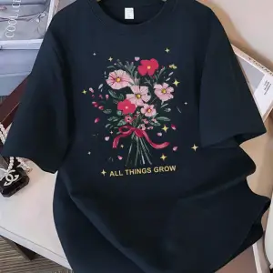 Urban Pop Graphic Kadın Tişört KoleksiyonuKod 5227