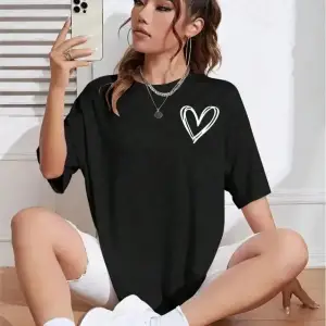 Urban Pop Graphic Kadın Tişört KoleksiyonuKod 5242