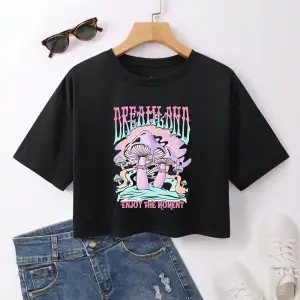 Urban Pop Graphic Kadın Tişört KoleksiyonuKod 5244