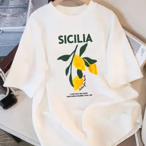 Urban Pop Graphic Kadın Tişört KoleksiyonuKod 5254