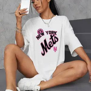 Urban Pop Graphic Kadın Tişört KoleksiyonuKod 5260