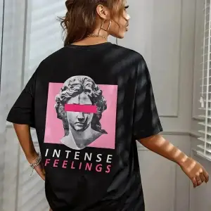 Urban Pop Graphic Kadın Tişört KoleksiyonuKod 5270