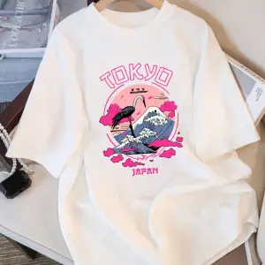 Urban Pop Graphic Kadın Tişört KoleksiyonuKod 5286