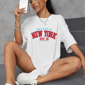 Urban Pop Graphic Kadın Tişört KoleksiyonuKod 5291