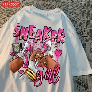 Urban Pop Graphic Kadın Tişört KoleksiyonuKod 5297