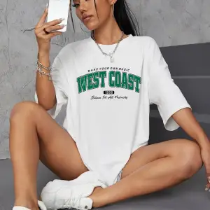 Urban Pop Graphic Kadın Tişört KoleksiyonuKod 5300