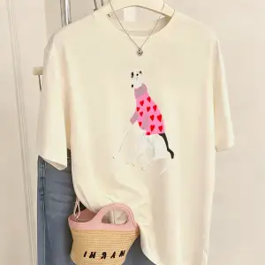 Urban Pop Graphic Kadın Tişört KoleksiyonuKod 5305