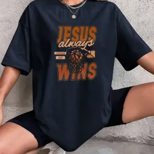 Urban Pop Graphic Kadın Tişört KoleksiyonuKod 5317