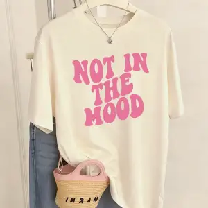 Urban Pop Graphic Kadın Tişört KoleksiyonuKod 5332