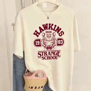 Urban Pop Graphic Kadın Tişört KoleksiyonuKod 5343