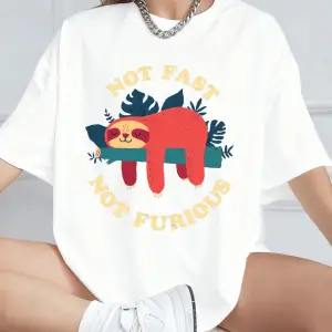 Urban Pop Graphic Kadın Tişört KoleksiyonuKod 5355