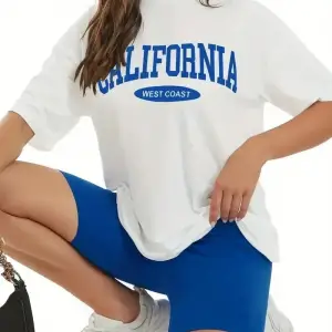 Urban Pop Graphic Kadın Tişört KoleksiyonuKod 5356