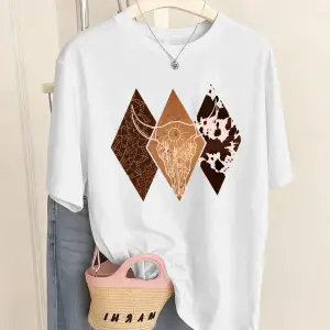 Urban Pop Graphic Kadın Tişört KoleksiyonuKod 5379