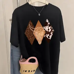 Urban Pop Graphic Kadın Tişört KoleksiyonuKod 5379