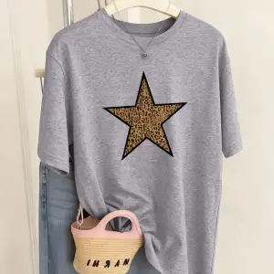 Urban Pop Graphic Kadın Tişört KoleksiyonuKod 5382