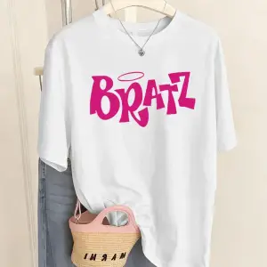 Urban Pop Graphic Kadın Tişört KoleksiyonuKod 5443