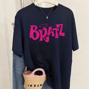 Urban Pop Graphic Kadın Tişört KoleksiyonuKod 5443