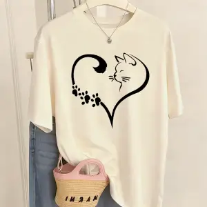 Urban Pop Graphic Kadın Tişört KoleksiyonuKod 5447