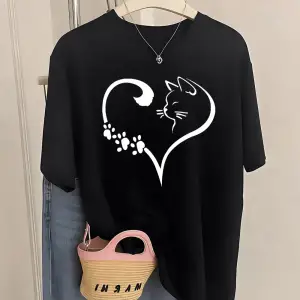 Urban Pop Graphic Kadın Tişört KoleksiyonuKod 5447