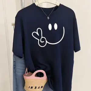 Urban Pop Graphic Kadın Tişört KoleksiyonuKod 5449