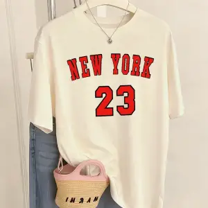 Urban Pop Graphic Kadın Tişört KoleksiyonuKod 5451