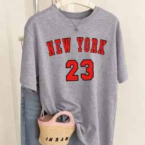 Urban Pop Graphic Kadın Tişört KoleksiyonuKod 5451