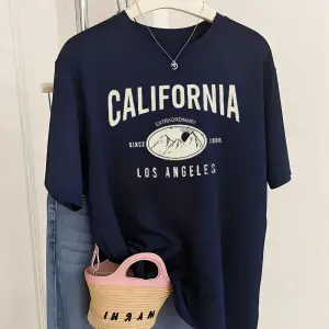 Urban Pop Graphic Kadın Tişört KoleksiyonuKod 5462