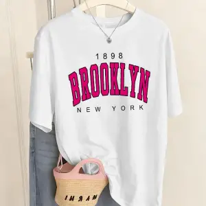 Urban Pop Graphic Kadın Tişört KoleksiyonuKod 5483