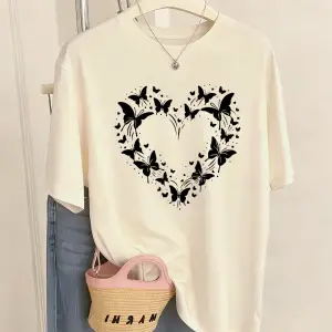 Urban Pop Graphic Kadın Tişört KoleksiyonuKod 5485