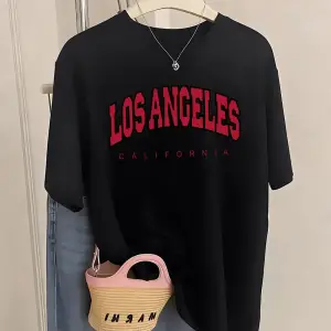 Urban Pop Graphic Kadın Tişört KoleksiyonuKod 5487