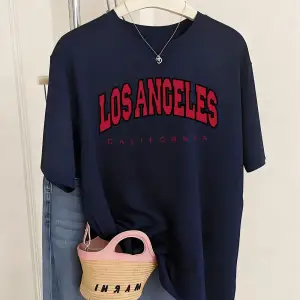 Urban Pop Graphic Kadın Tişört KoleksiyonuKod 5487