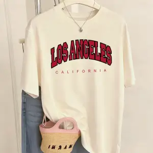 Urban Pop Graphic Kadın Tişört KoleksiyonuKod 5487