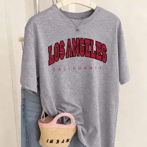 Urban Pop Graphic Kadın Tişört KoleksiyonuKod 5487