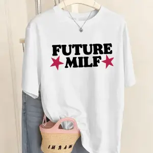 Urban Pop Graphic Kadın Tişört KoleksiyonuKod 5493