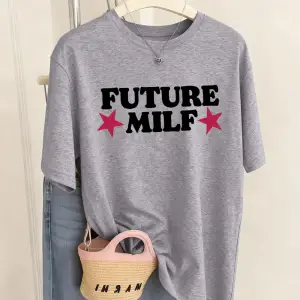 Urban Pop Graphic Kadın Tişört KoleksiyonuKod 5493