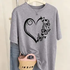 Urban Pop Graphic Kadın Tişört KoleksiyonuKod 5494