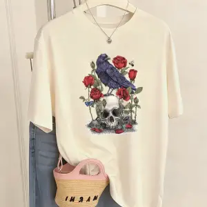 Urban Pop Graphic Kadın Tişört KoleksiyonuKod 5495