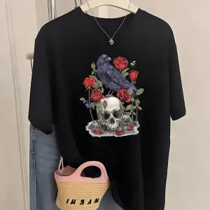 Urban Pop Graphic Kadın Tişört KoleksiyonuKod 5495