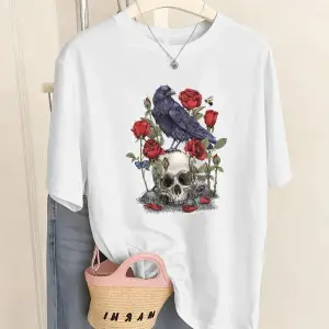 Urban Pop Graphic Kadın Tişört KoleksiyonuKod 5495