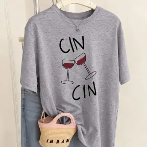 Urban Pop Graphic Kadın Tişört KoleksiyonuKod 5496