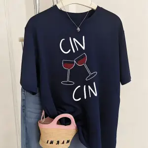 Urban Pop Graphic Kadın Tişört KoleksiyonuKod 5496