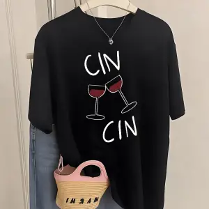 Urban Pop Graphic Kadın Tişört KoleksiyonuKod 5496