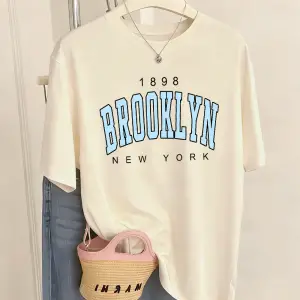 Urban Pop Graphic Kadın Tişört KoleksiyonuKod 5497