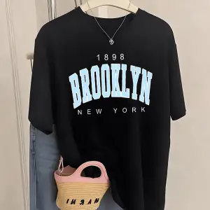 Urban Pop Graphic Kadın Tişört KoleksiyonuKod 5497