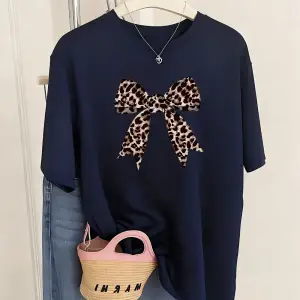 Urban Pop Graphic Kadın Tişört KoleksiyonuKod 5502