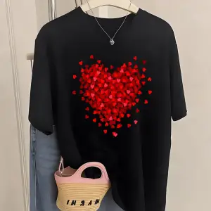 Urban Pop Graphic Kadın Tişört KoleksiyonuKod 5503