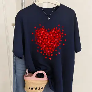 Urban Pop Graphic Kadın Tişört KoleksiyonuKod 5503