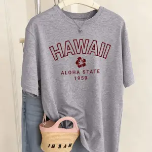 Urban Pop Graphic Kadın Tişört KoleksiyonuKod 5505