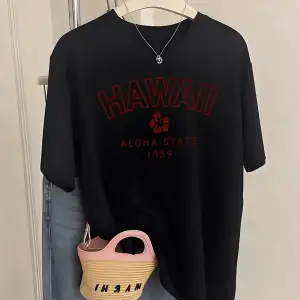 Urban Pop Graphic Kadın Tişört KoleksiyonuKod 5505