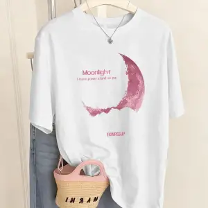 Urban Pop Graphic Kadın Tişört KoleksiyonuKod 5508